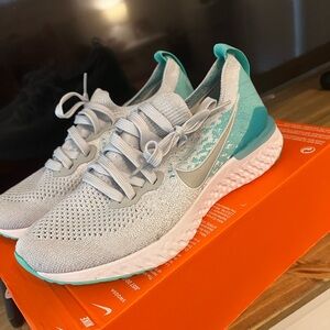 Nike Epic React Flyknit 2 - New in box
